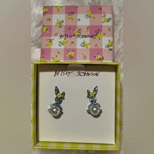 BETSEY JOHNSON Easter Pave Crystal Faux Pearl Tails Bunny Rabbit Earrings NWT